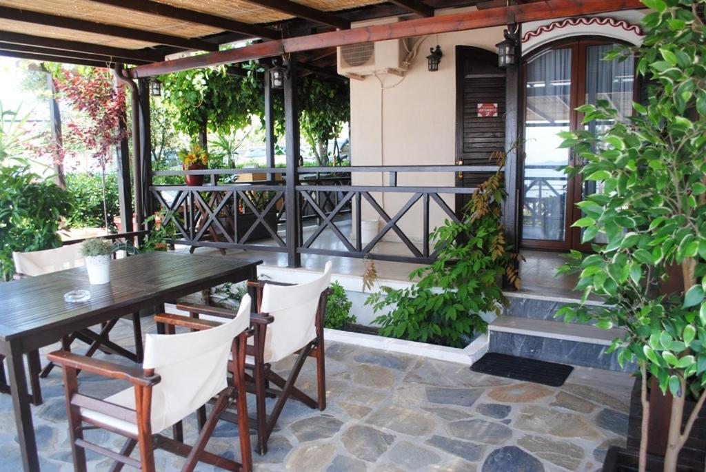 Pension Antonakis Ouranoupolis Greece Buitenkant foto
